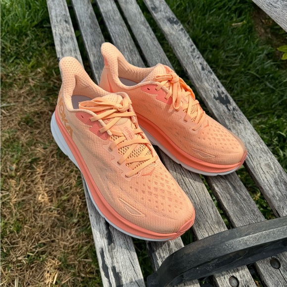 Hoka Clifton 9 Color: Cantaloupe / White women size 7 new with box - Picture 4 of 16